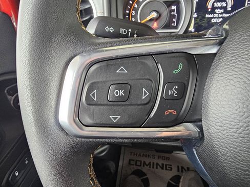 Used 2025 Jeep Wrangler Unlimited Sahara AWD/4WD image 22