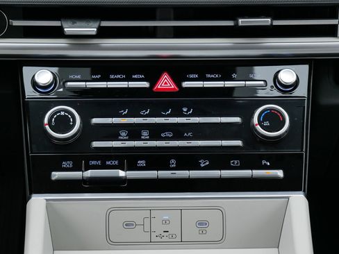 New 2026 Hyundai Santa Fe SE image 11