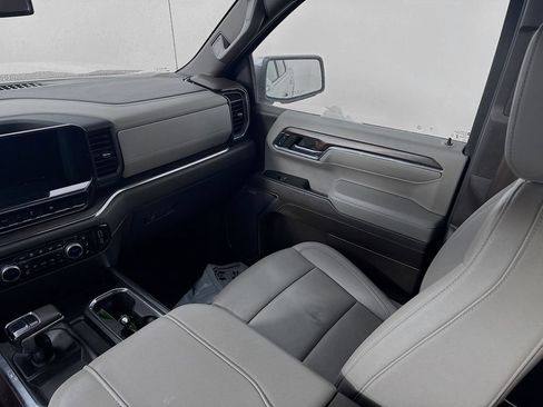 Used 2024 GMC Sierra 1500 SLT w/ SLT Premium Package AWD/4WD image 25