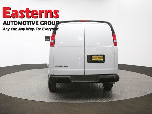 Used 2018 Chevrolet Express 2500 w/ Driver Convenience Package RWD image 36