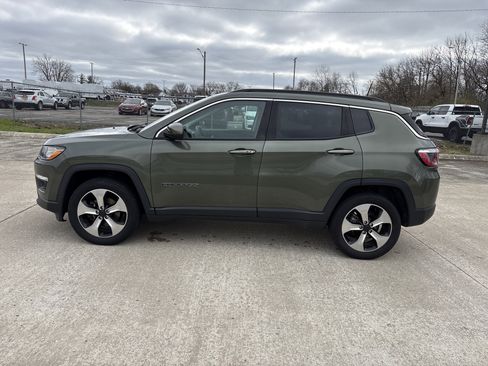 Used 2018 Jeep Compass Latitude w/ Popular Equipment Group image 1