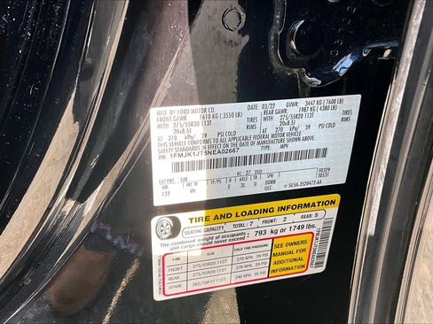 Used 2022 Ford Expedition Max XLT image 36