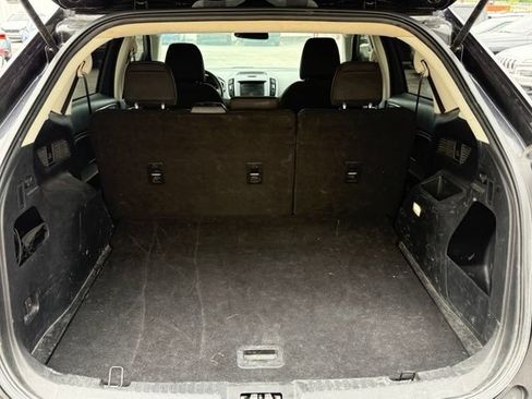 Used 2020 Ford Edge SE FWD image 12