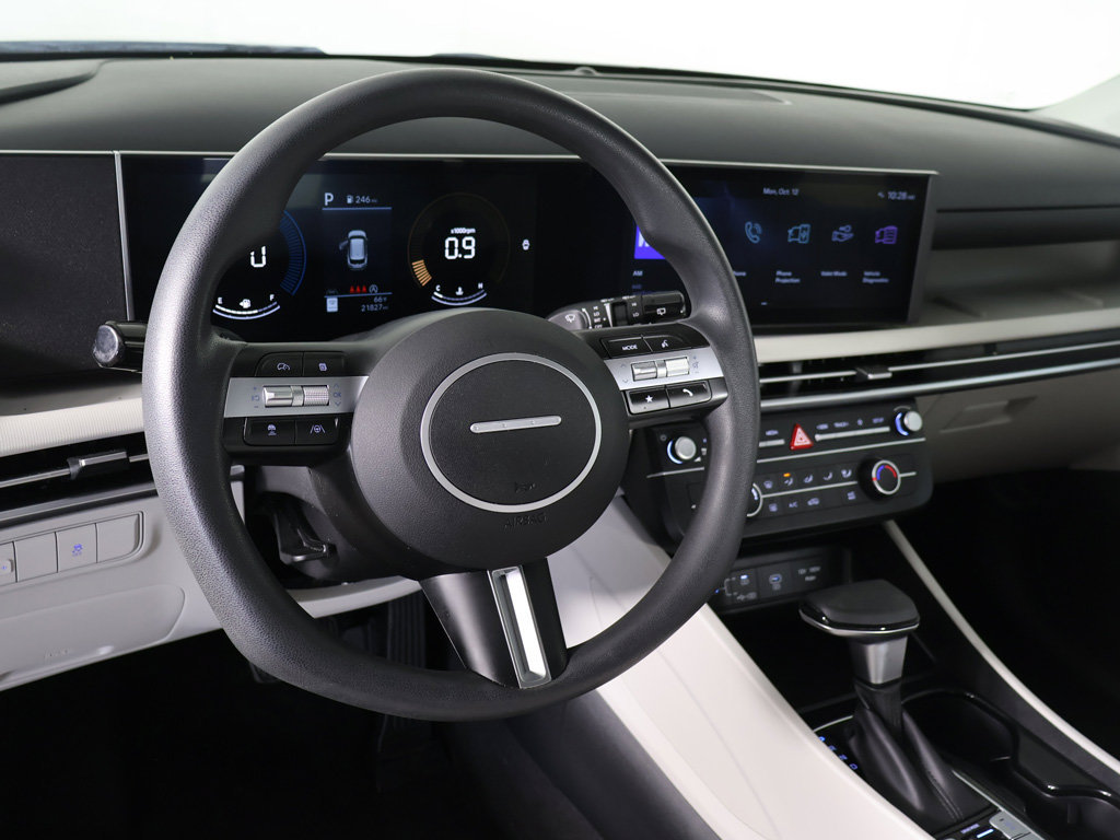 Certified 2025 Hyundai Tucson SE AWD/4WD image 22