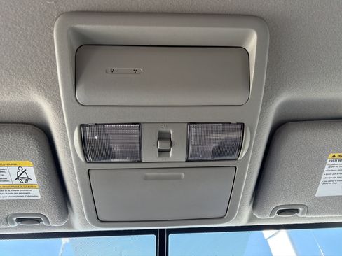 Certified 2021 Nissan Frontier SV image 17