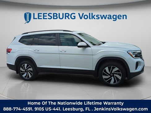 New 2026 Volkswagen Atlas SE FWD image 2