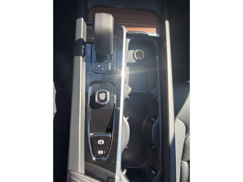 Used 2025 Volvo V60 B5 Cross Country Plus AWD/4WD image 20