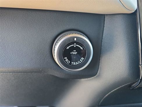 New 2026 Lincoln Navigator L Reserve AWD/4WD image 25