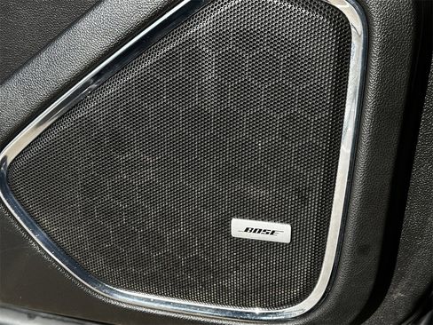 Used 2017 GMC Yukon SLT image 22