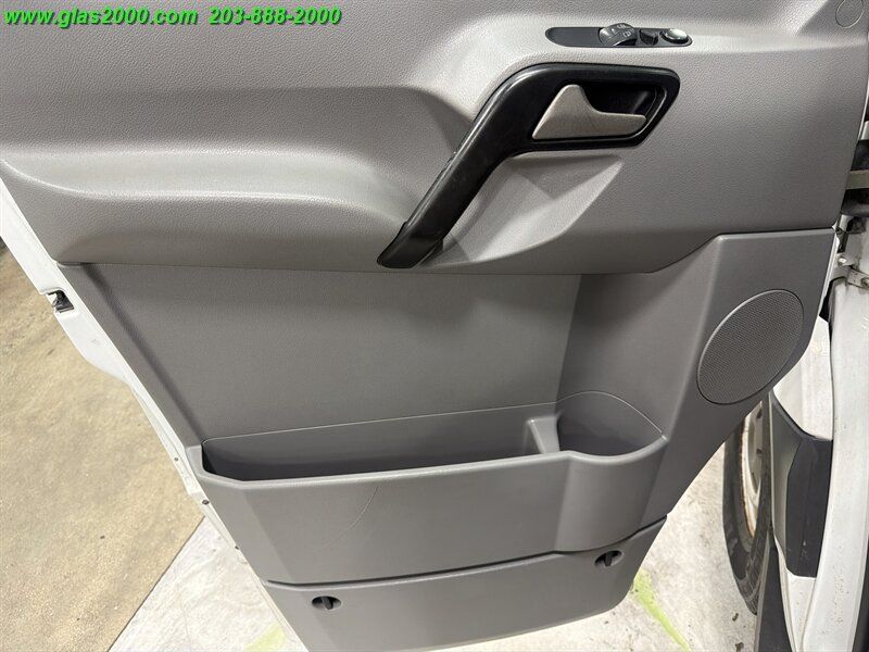 Used 2012 Freightliner Sprinter 2500 RWD image 21