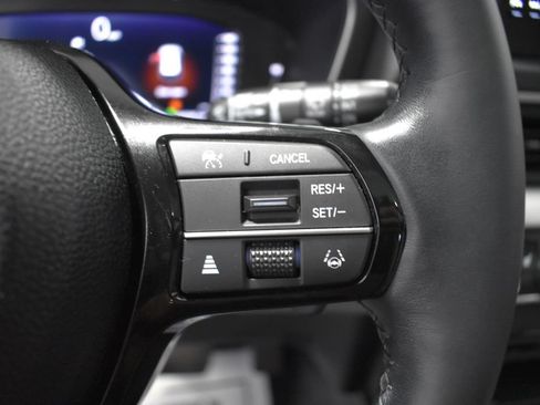 Used 2023 Honda Pilot Elite image 25