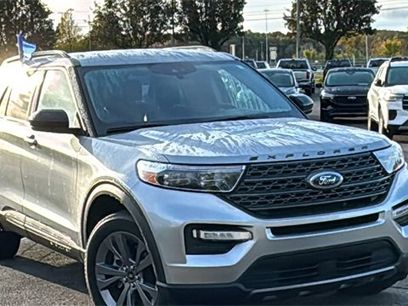Certified 2022 Ford Explorer XLT w/ Equipment Group 202A