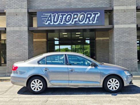 Used 2014 Volkswagen Jetta S FWD image 4