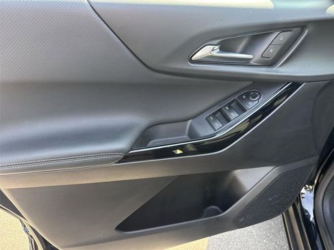 Used 2025 Chevrolet Equinox LT image 20