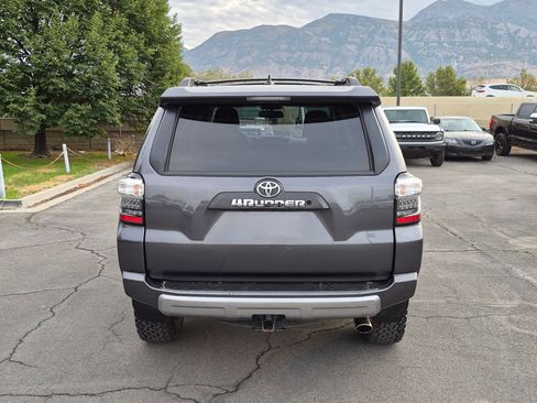 Used 2019 Toyota 4Runner TRD Off-Road Premium AWD/4WD image 7