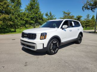 Certified 2024 Kia Telluride S w/ S Sunroof Package FWD 360° Tour