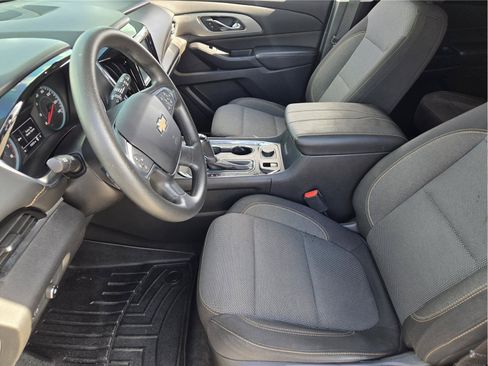 Used 2018 Chevrolet Traverse LS FWD image 12