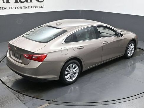 Used 2025 Chevrolet Malibu LT FWD image 39
