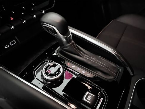 Used 2023 GMC Canyon AT4 w/ Canyon Safety Plus Package image 20