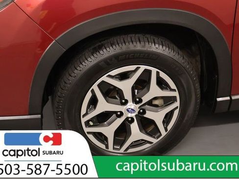 Used 2020 Subaru Forester Premium image 9