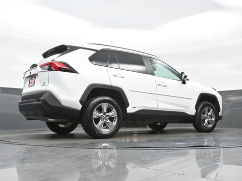 Used 2024 Toyota RAV4 LE AWD/4WD image 30