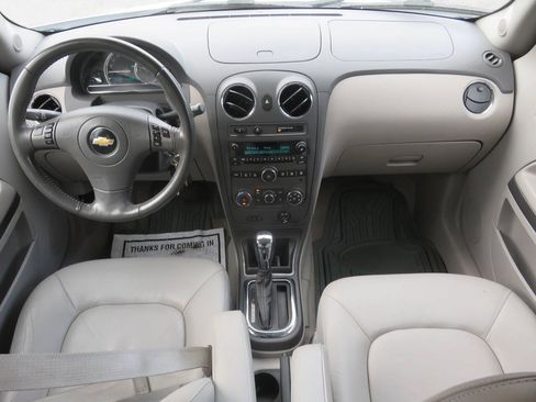 Used 2011 Chevrolet HHR LT FWD image 12