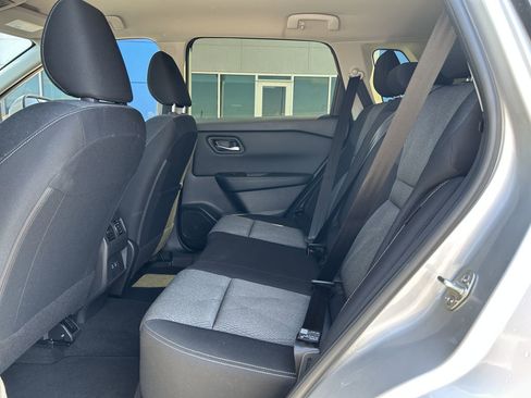 Used 2025 Nissan Rogue SV image 13