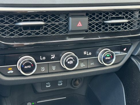 Certified 2025 Acura ADX Base image 25