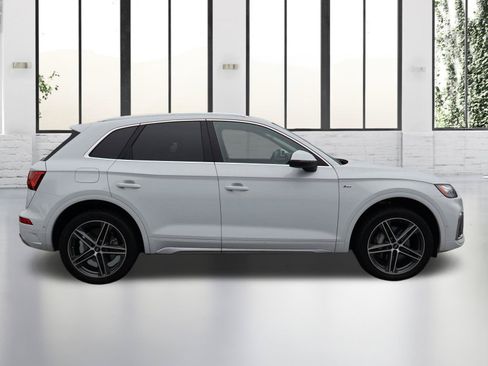 Used 2023 Audi Q5 e Prestige AWD/4WD image 6