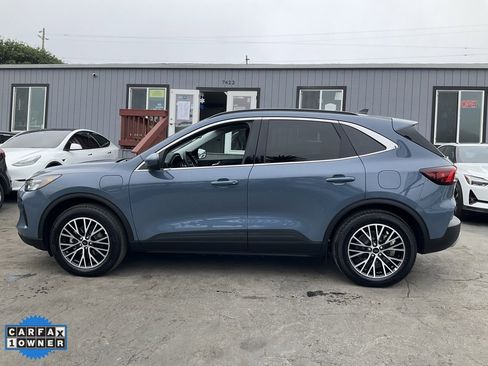 Used 2025 Ford Escape SE image 5