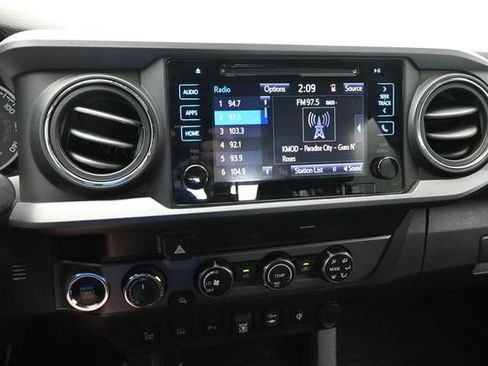 Used 2019 Toyota Tacoma TRD Sport w/ Technology Package AWD/4WD image 41