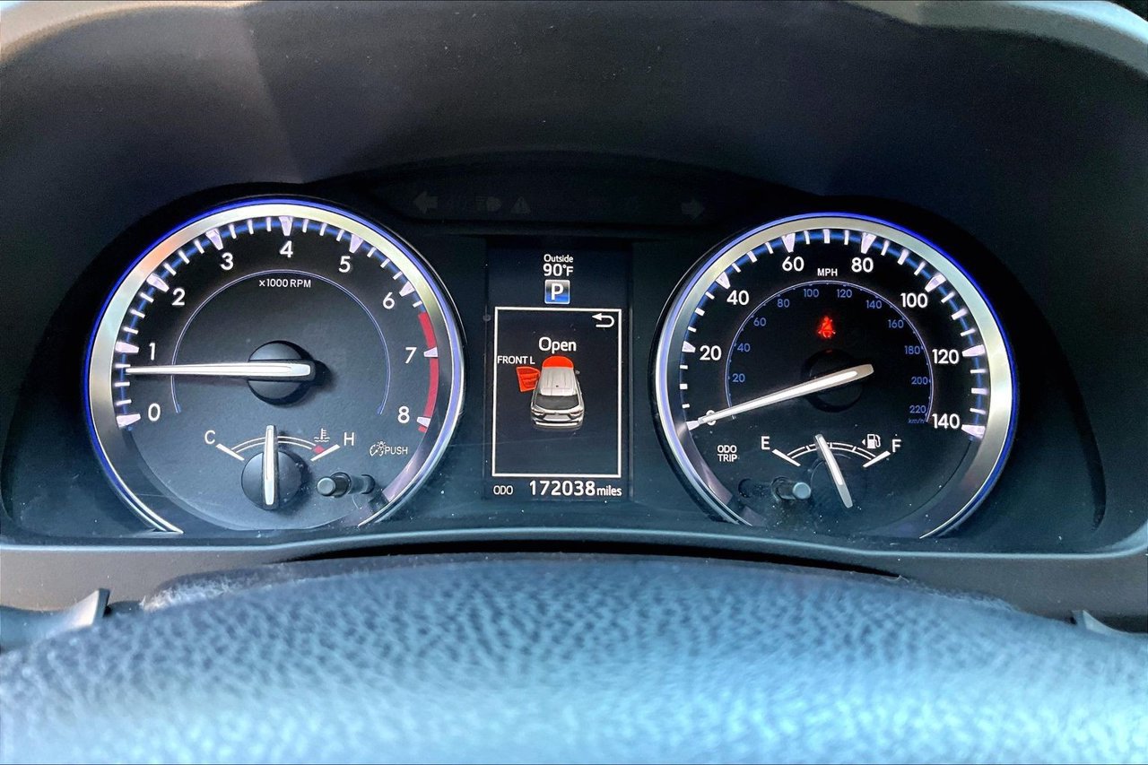 Used 2016 Toyota Highlander XLE FWD image 12