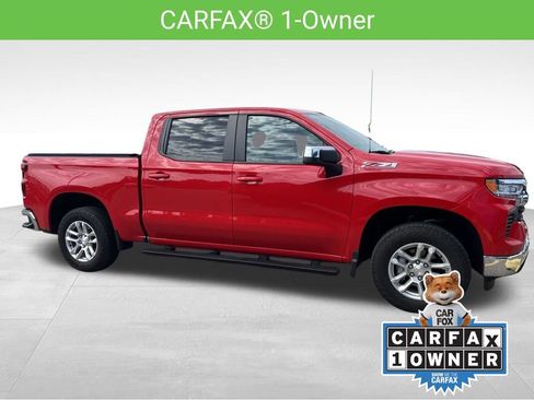Used 2022 Chevrolet Silverado 1500 LT AWD/4WD image 3