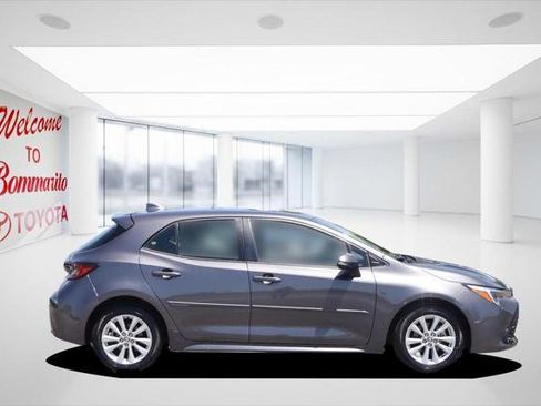 Certified 2023 Toyota Corolla SE w/ SE Premium Package FWD image 5
