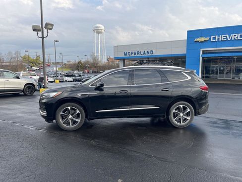 Used 2020 Buick Enclave Essence w/ Sport Touring Edition image 2