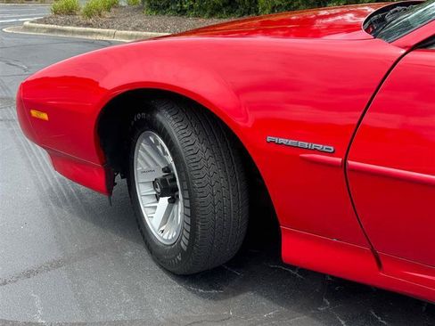 Used 1992 Pontiac Firebird Convertible RWD image 10