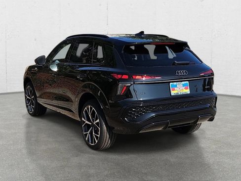New 2026 Audi Q3 quattro 2.0T AWD/4WD image 7