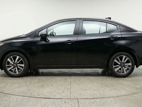 Used 2025 Nissan Versa SV image 5