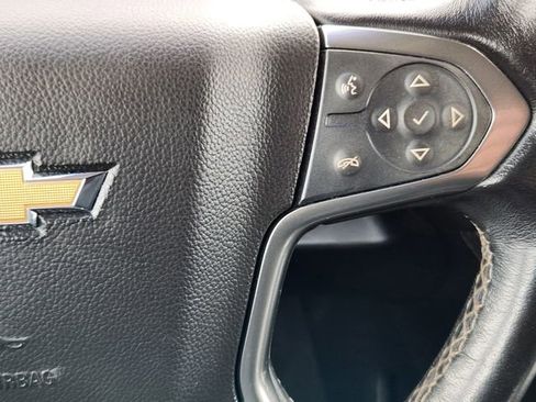 Used 2020 Chevrolet Suburban Premier AWD/4WD image 38
