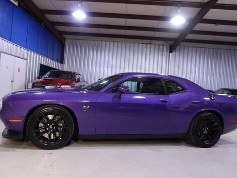Used 2019 Dodge Challenger R/T Scat Pack w/ Shaker Package image 1