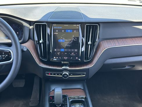 Used 2023 Volvo XC60 B5 Plus w/ Protection Package AWD/4WD image 18
