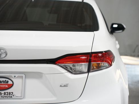 Certified 2024 Toyota Corolla LE image 10