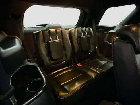 Used 2016 Ford Explorer XLT w/ Equipment Group 202A image 27