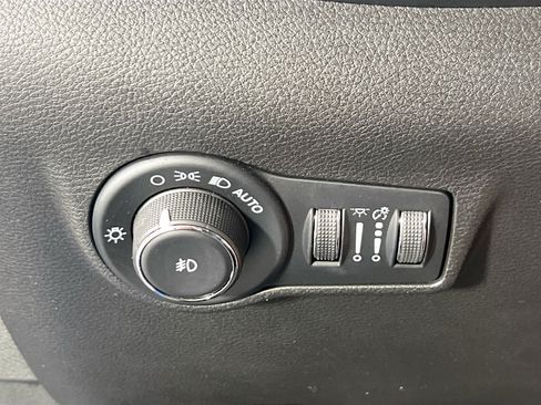 Used 2022 Jeep Compass Limited AWD/4WD image 10