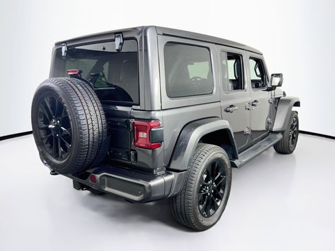 Used 2021 Jeep Wrangler Unlimited Sahara image 5