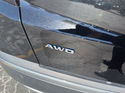 Used 2022 Cadillac XT5 Premium Luxury image 4