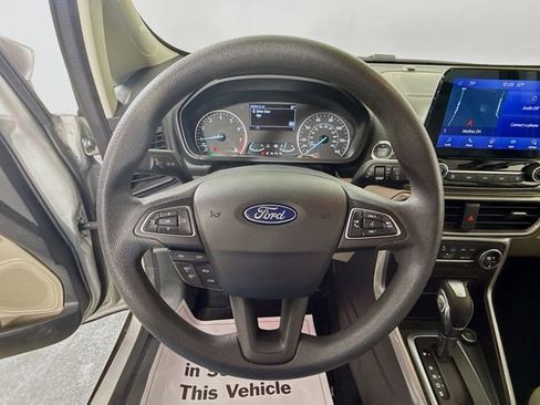 Used 2021 Ford EcoSport SE w/ SE Convenience Package image 12