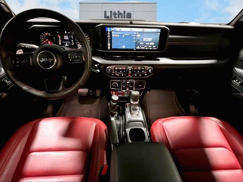 Used 2024 Jeep Wrangler Unlimited Rubicon 392 image 10