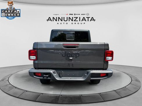 Used 2025 Jeep Gladiator Sport AWD/4WD image 4