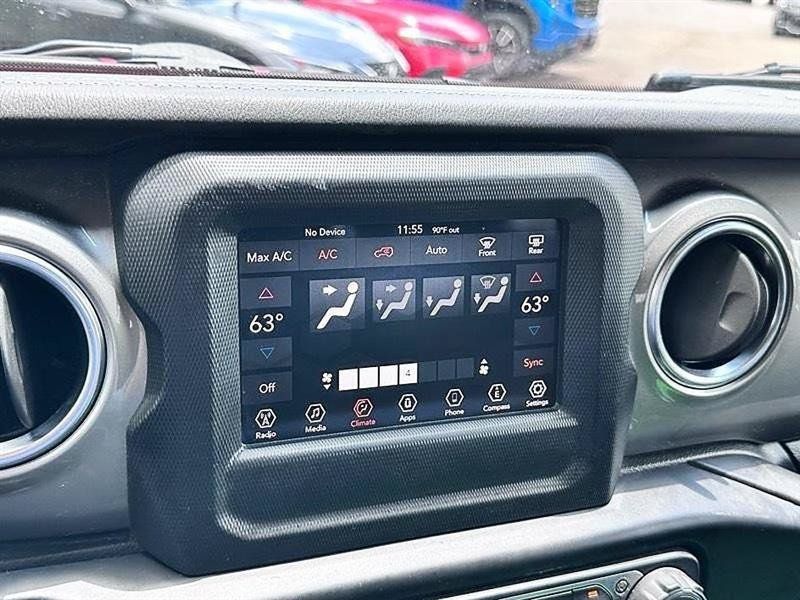 Used 2019 Jeep Wrangler Unlimited Sahara AWD/4WD image 24